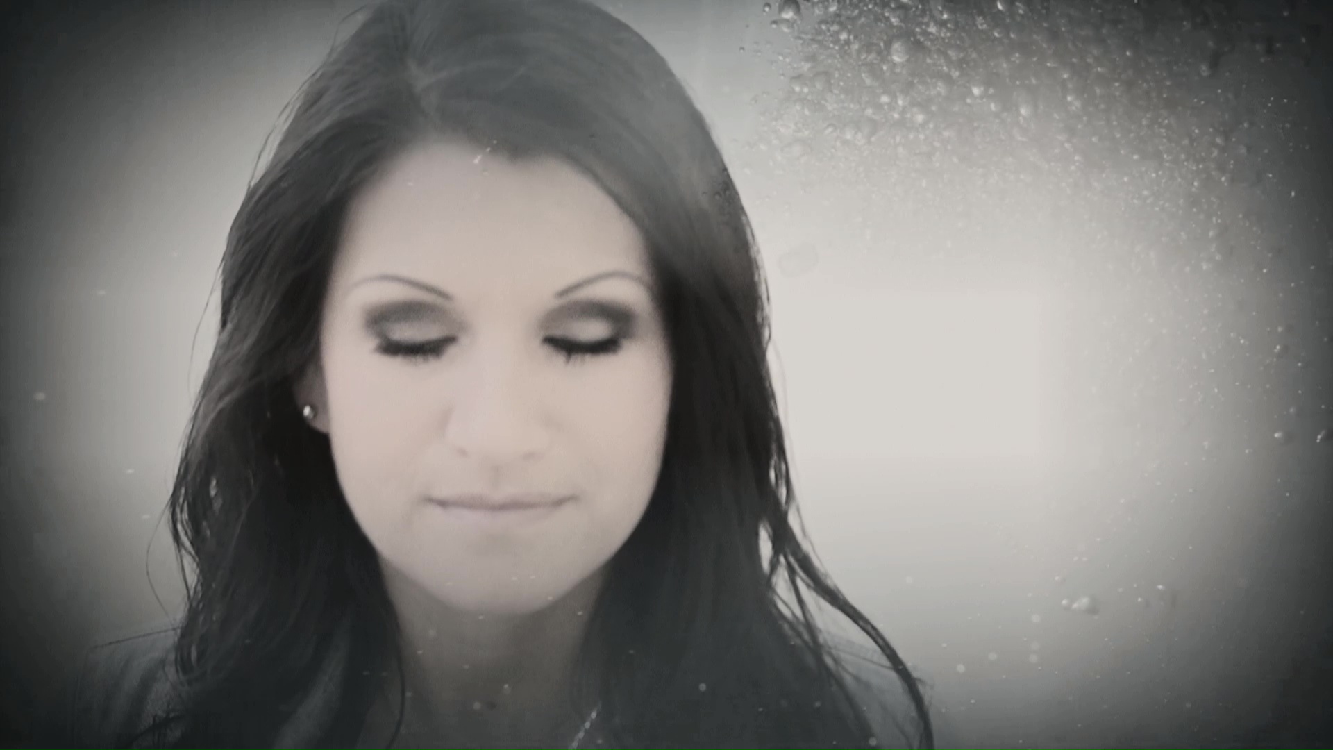 Antonia aus Tirol singt"Der Raum des Schweigens"