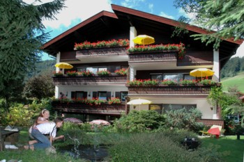 Gästehaus Hellwig_Im Sommer (Ruperti Hotels) Gästehaus Hellwig_Im Sommer (Ruperti Hotels)