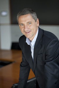 Dr. Bernd Schröder (Vorsitzender der CHRIST Geschäftsführung) Dr. Bernd Schröder (Vorsitzender der CHRIST Geschäftsführung)