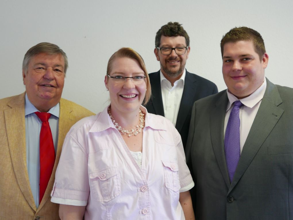 v.l.n.r. Ulrich Dietz, Daniela Dietz, Jens Olbrich, Christian Dietz v.l.n.r. Ulrich Dietz, Daniela Dietz, Jens Olbrich, Christian Dietz
