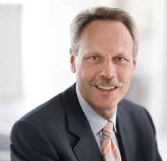 Prof. Dr. Thümmel, LL.M. (Harvard)