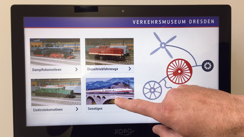 Medienstation für die Modelleisenbahn-Sammlung im Verkehrsmuseum Dresden