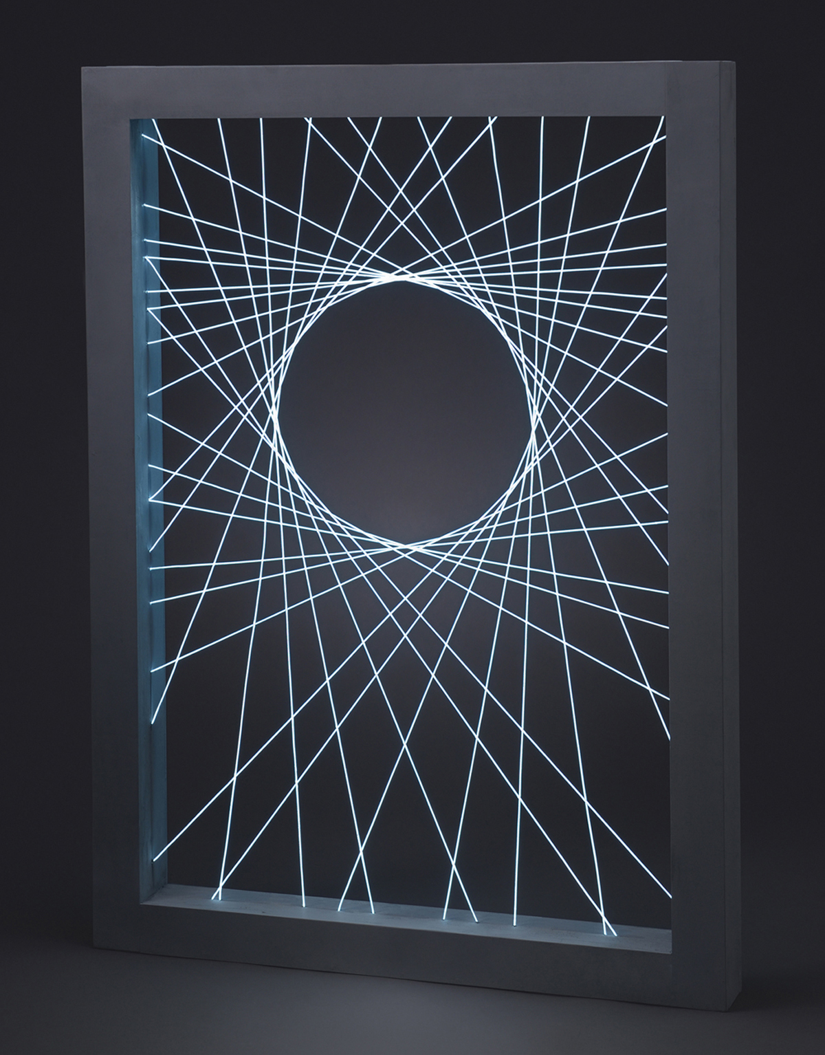 Gewinner in der Student Group der Hong Kong Lighting Design Competition: das Modell LUNA. Gewinner in der Student Group der Hong Kong Lighting Design Competition: das Modell LUNA.