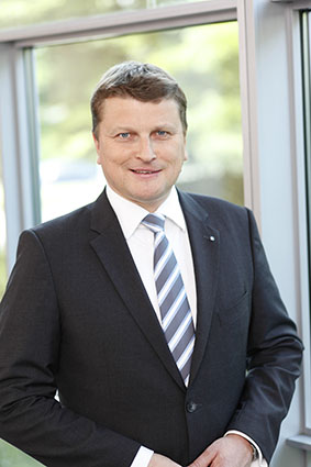 Dr. Ulrich Mitzlaff, Vorsitzender des Vorstands der KZVK Dr. Ulrich Mitzlaff, Vorsitzender des Vorstands der KZVK
