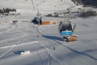 Verschneite Pisten und top moderne Liftanlagen