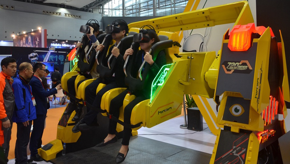 Mit der VR-Technologie gemeinsam Spaß haben. Foto: HKTDC