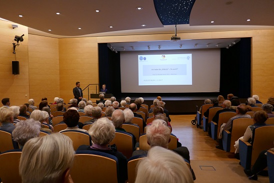 Prof. Koss Vortrag im Augustinum Prof. Koss Vortrag im Augustinum