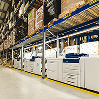 Adnymics Drucksystem für intelligente Paketbeilagen in den Hallen von FIEGE Adnymics Drucksystem für intelligente Paketbeilagen in den Hallen von FIEGE