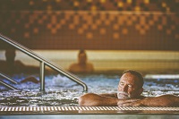 Entspannen im Becken