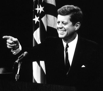 JFK bei einer Pressekonferenz 1962 (c) Abbie Rowe, White House Photographs