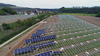 sun.factory baut PV-Freiflächenanlage mit 5,2 MW für ENBW. Foto: sun.factory sun.factory baut PV-Freiflächenanlage mit 5,2 MW für ENBW. Foto: sun.factory