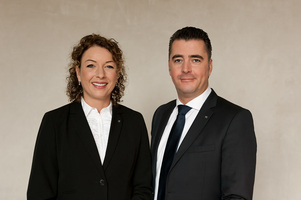 Claudia Brakonier und Marius Grumbt, VON POLL IMMOBILIEN Düsseldorf Claudia Brakonier und Marius Grumbt, VON POLL IMMOBILIEN Düsseldorf