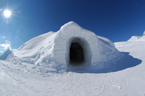 Heiße Wintererlebnisse für Romantiker oder Abenteurer