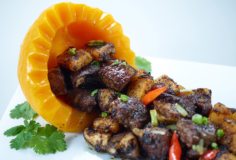 Farbenfroh und schmackhaft: Traditionelle chinesische Gerichte einmal anders. Foto: HKTDC Farbenfroh und schmackhaft: Traditionelle chinesische Gerichte einmal anders. Foto: HKTDC