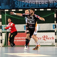 (Foto: HJKrieg, hl-studios, Erlangen) - Kevin Herbst (HCE) zum Abschluß noch ein Tor für Erlangen (Foto: HJKrieg, hl-studios, Erlangen) - Kevin Herbst (HCE) zum Abschluß noch ein Tor für Erlangen