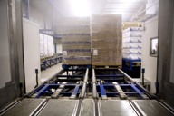 Automatisches LKW Verladesystem für temperaturgeführte Logistik Automatisches LKW Verladesystem für temperaturgeführte Logistik