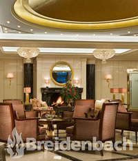Die Lobby mit dem Breidenbach-Gaskamin, Foto-Rechte bei www.breidenbacherhofcapella.de