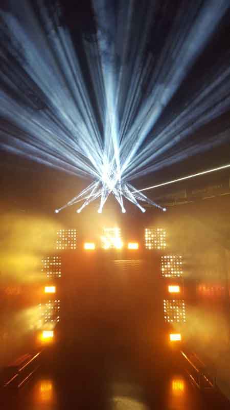 ELATION Proteus Beam im Einsatz bei Murasch and Sons (Foto: Murasch and Sons) ELATION Proteus Beam im Einsatz bei Murasch and Sons (Foto: Murasch and Sons)