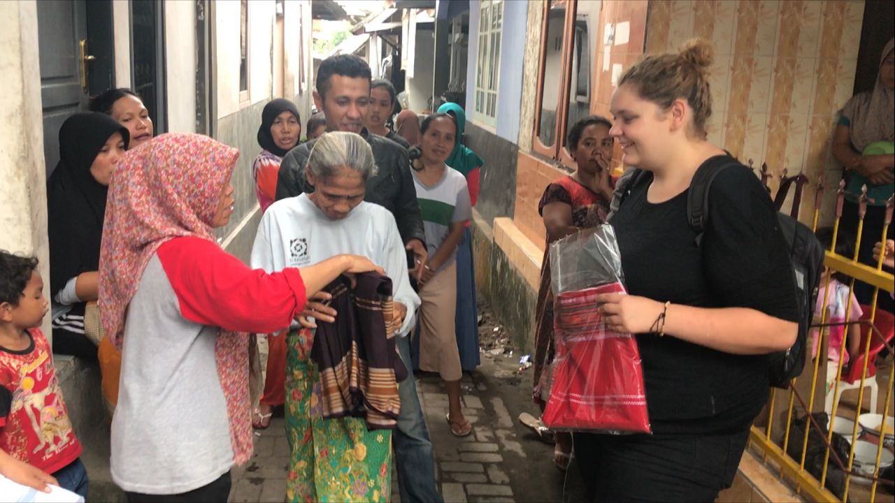 Eva Thiem in Indonesien