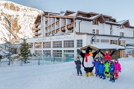 Kinderskikurs vorm Hotel Hochfirst (c) Alexander Maria Lohmann
