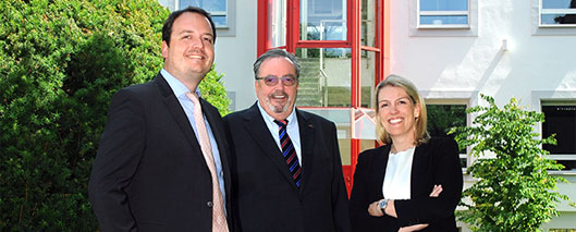 Die Geschäftsführung: Philip Kaut mit Vater Hans-Alfred und Schwester Christina Die Geschäftsführung: Philip Kaut mit Vater Hans-Alfred und Schwester Christina