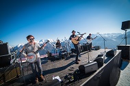 Live Konzert auf der Piste der Schwemmalm Ulten Live Konzert auf der Piste der Schwemmalm Ulten