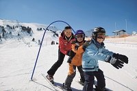 Kinderskikurs (c)Tourismusbüro Warth Schöcken (Hotel Walserberg) Kinderskikurs (c)Tourismusbüro Warth Schöcken (Hotel Walserberg)