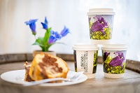 Gugelhupf und Coffee to go Becher
