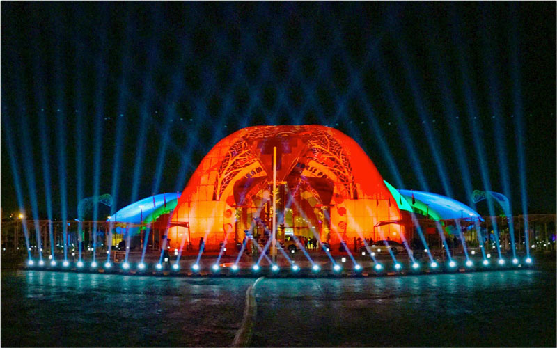 Spektakuläre Lichtinszenierung des Kahramaa Awareness Park (Foto: fischerAppelt, live marketing, fre Spektakuläre Lichtinszenierung des Kahramaa Awareness Park (Foto: fischerAppelt, live marketing, fre