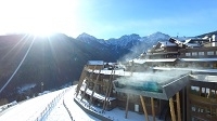 Aussenansicht auf das Hotel im Winter (Alpin Panorama Hotel Hubertus) Aussenansicht auf das Hotel im Winter (Alpin Panorama Hotel Hubertus)