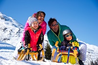 Rodeln mit der Familie (c) TVB (Tourismusverband Rauris)