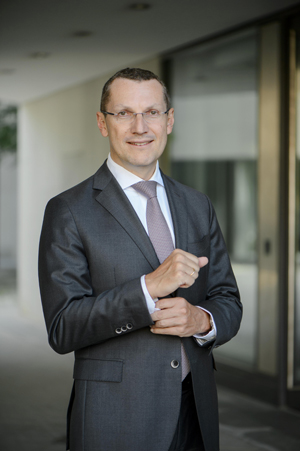 Dr. Karl-Martin Schellerer