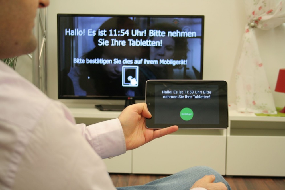 AUXILIA: Digitales Assistenzsystem für die ambulante Pflege von Menschen mit Demenz 