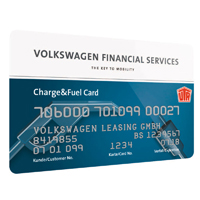 Die Charge&Fuel Card mit der Kunden nun auch 500 Ladepunkte von chargeIT mobility nutzen können.