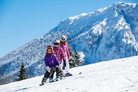 Skifahren Kids am Unternberg (Ruhpolding Tourismus GmbH) Skifahren Kids am Unternberg (Ruhpolding Tourismus GmbH)
