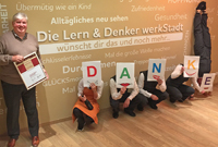Walter Sosul (l.) und das MERCURE-DANKE-TEAM, wohinter sich 78 Dienstleister verstecken, freuen sich