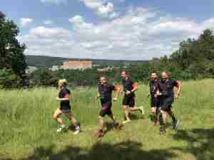 Trail Runner oberhalb der Plassenburg (Bildquelle: @ Markus Klingele) Trail Runner oberhalb der Plassenburg (Bildquelle: @ Markus Klingele)