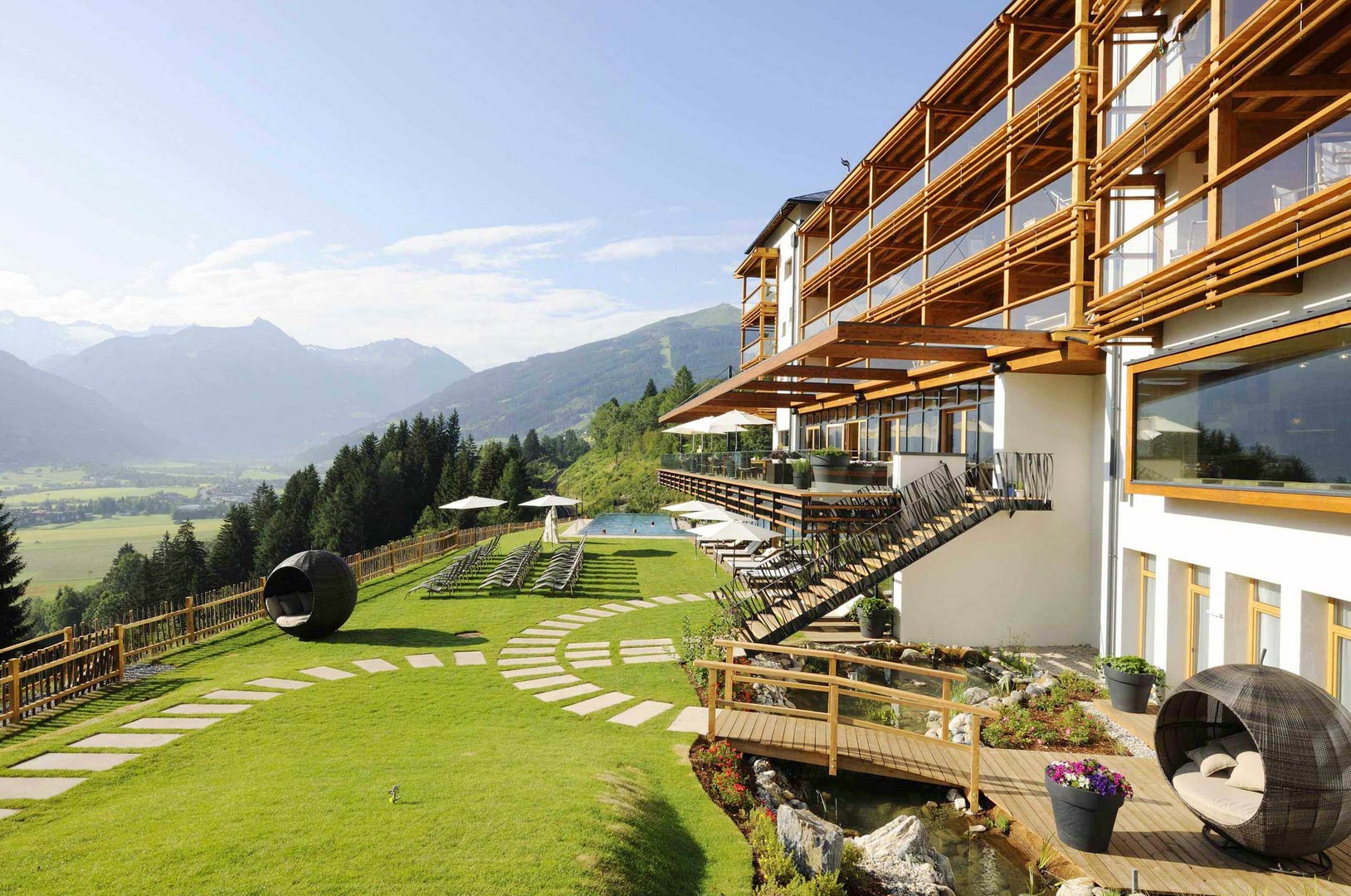 Wellness- und Designhotel im Salzburger Land Wellness- und Designhotel im Salzburger Land