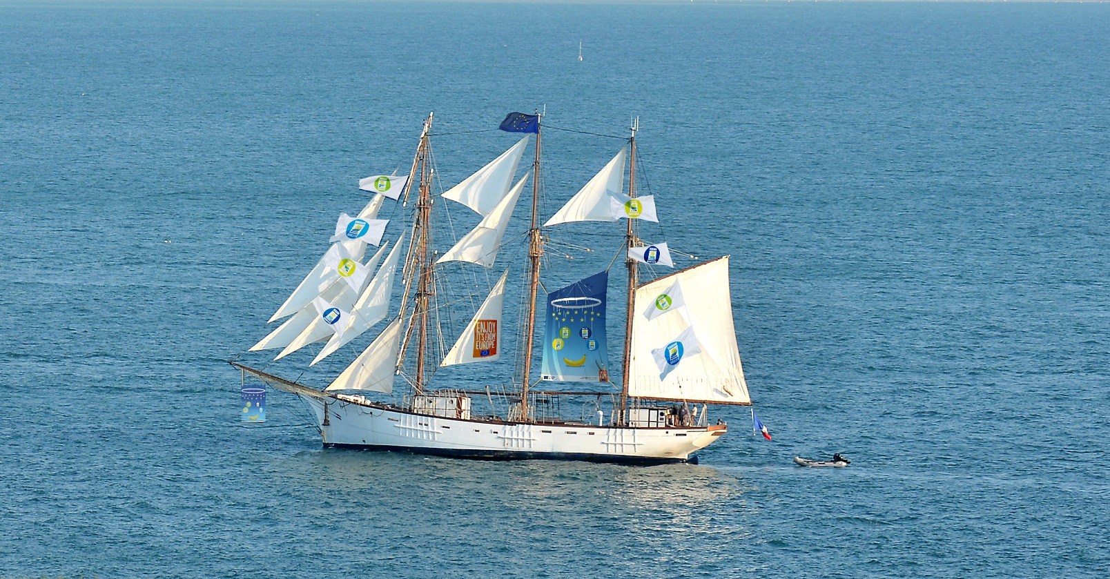 Der historische Dreimaster"Le Marité" mit der Wanderausstellung"Exotic Taste of Europ