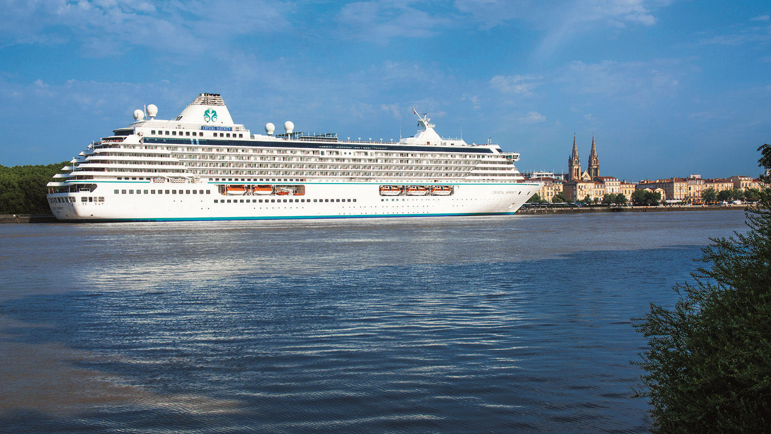 Die"Crystal Serenity" bringt die Gäste von Aviation& Tourism International auch nach B Die"Crystal Serenity" bringt die Gäste von Aviation& Tourism International auch nach B