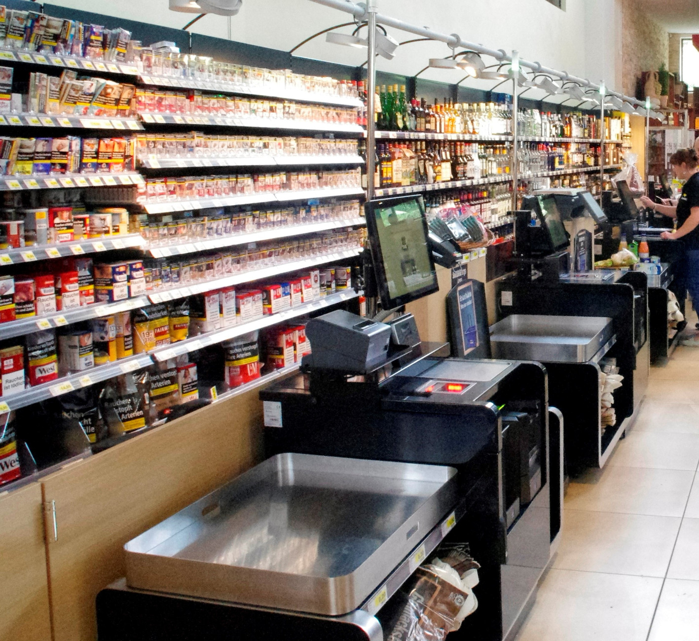 SB-Kassen mit der Toshiba Softwarelösung TCx Elevate laufen bei Edeka Aschoff jederzeit zuverlässig.