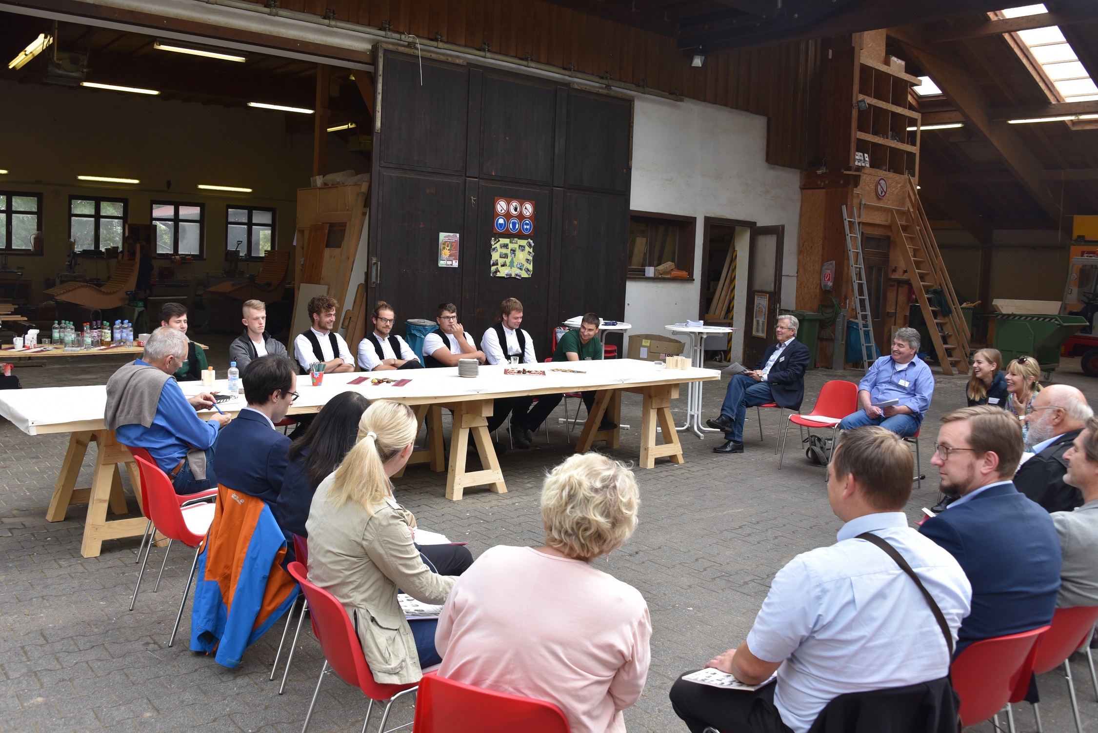 Das Werkstattfest des?Regionalen Bündnisses Attraktiver Arbeitgeber?(Bildquelle: Herbert Petri) Das Werkstattfest des?Regionalen Bündnisses Attraktiver Arbeitgeber?(Bildquelle: Herbert Petri)