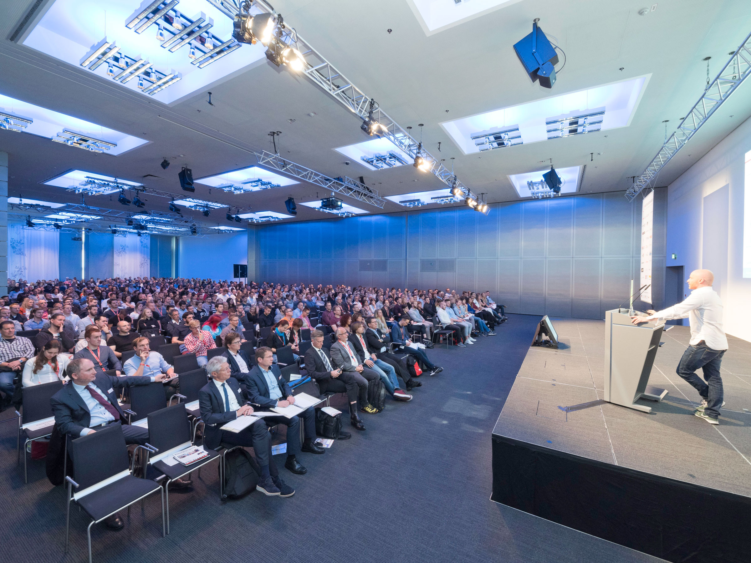 Mehr als 1.000 Teilnehmer machten sich beim Aufstiegskongress 2017"fit for the future" Mehr als 1.000 Teilnehmer machten sich beim Aufstiegskongress 2017"fit for the future"