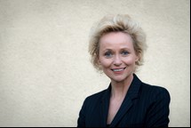 Dr. Maria Resch Dr. Maria Resch