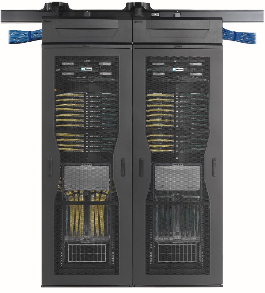 SOLVARO beliefert Panduit mit Türelementen für Serverschränke.
