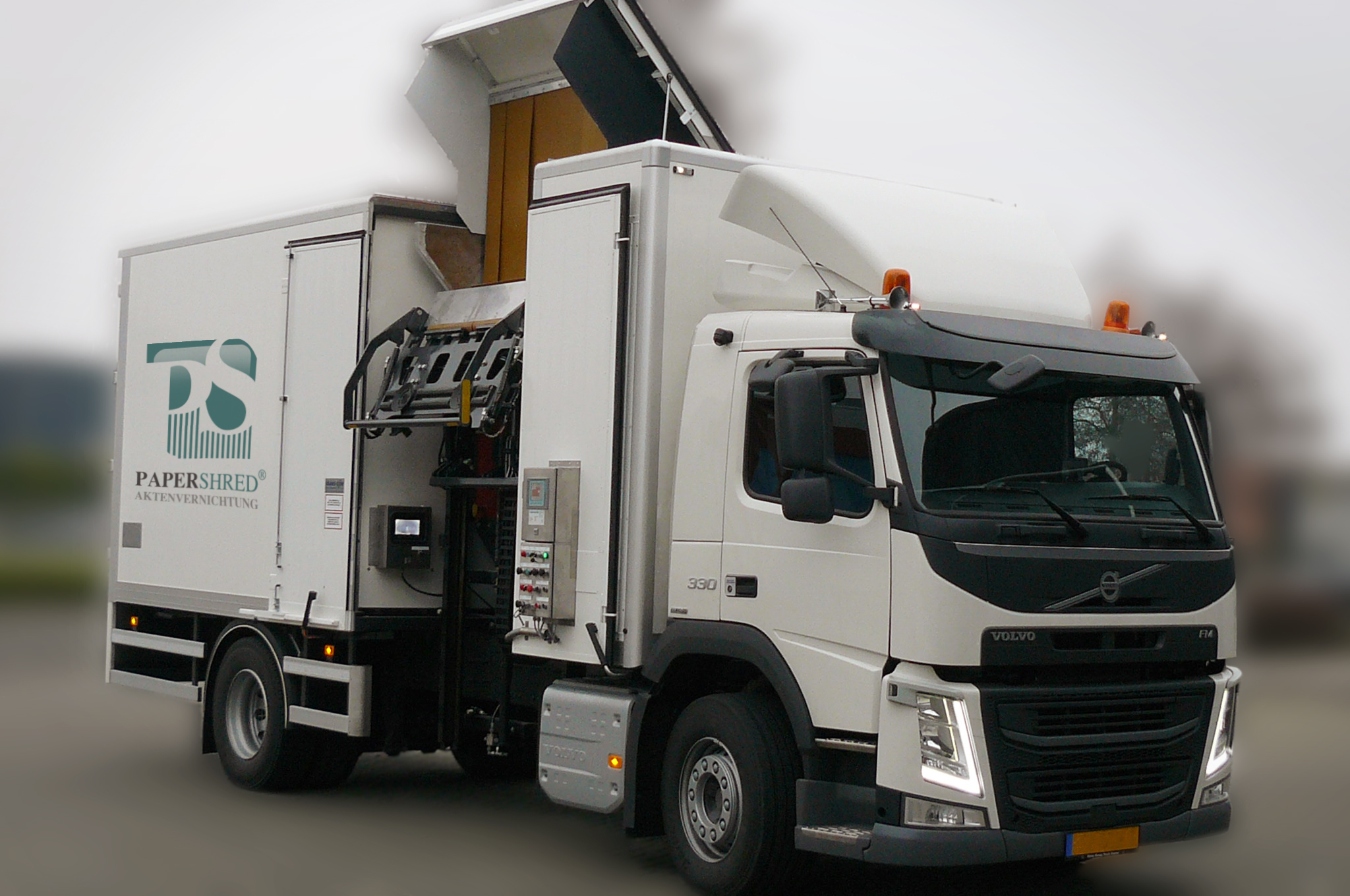 Mobile Aktenvernichtung im Rhein-Main-Gebiet: LKW mit leistungsstarkem Aktenschredder Mobile Aktenvernichtung im Rhein-Main-Gebiet: LKW mit leistungsstarkem Aktenschredder
