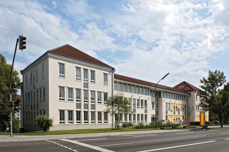 Gebäudeansicht Unterföhring (Christine Dempf)