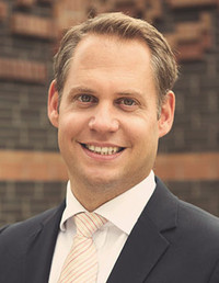Simon Schach, Vorstandsvorsitzender BFM Bundesverband Factoring für den Mittelstand e.V. Simon Schach, Vorstandsvorsitzender BFM Bundesverband Factoring für den Mittelstand e.V.