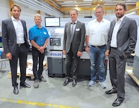 Abnahme der ersten von 18 WEILER Praktikant VCplus (Foto: WEILER Werkzeugmaschinen GmbH). Abnahme der ersten von 18 WEILER Praktikant VCplus (Foto: WEILER Werkzeugmaschinen GmbH).