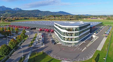 Die Zentrale der Sanitär-Heinze Gruppe in Ainringen. Bild: Sanitär-Heize Die Zentrale der Sanitär-Heinze Gruppe in Ainringen. Bild: Sanitär-Heize